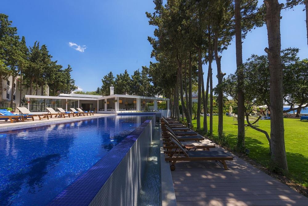 Liv Hotel By Bellazure Akyarlar Exterior foto