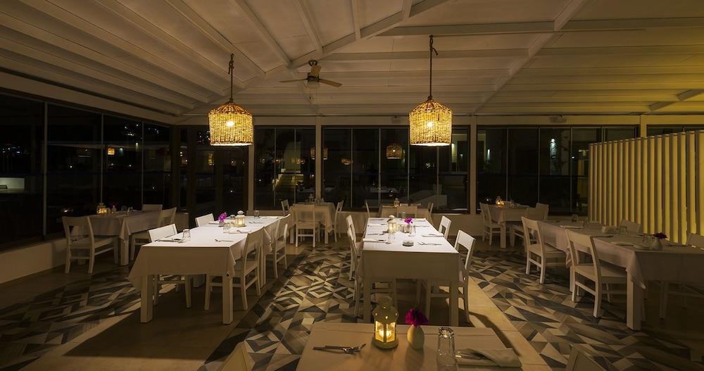 Liv Hotel By Bellazure Akyarlar Exterior foto